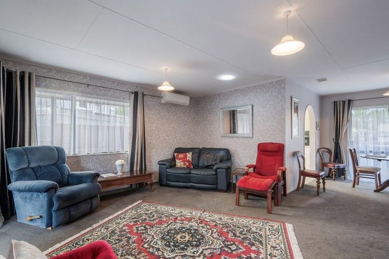 Photo of property in 21a Chester Street, Levin, 5510