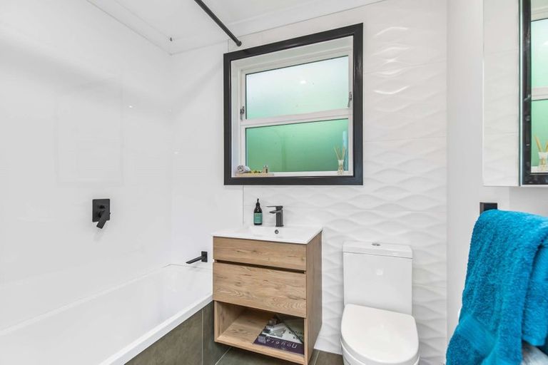 Photo of property in 9 Karachi Crescent, Khandallah, Wellington, 6035