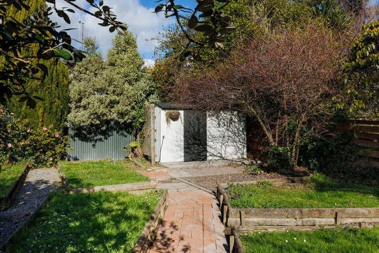 Photo of property in 19 Sheffield Street, Awapuni, Palmerston North, 4412