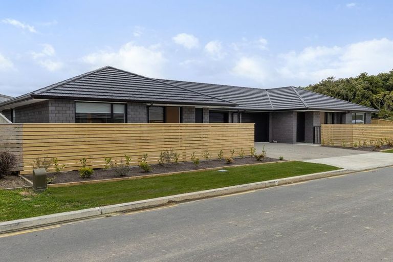 Photo of property in 5 Catherine Lane, Levin, 5510