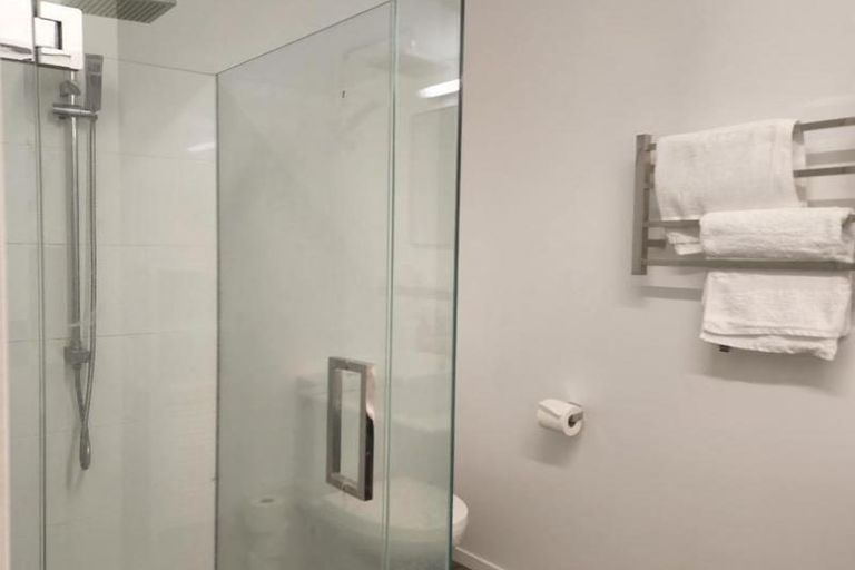 Photo of property in 1152b South Road, Oakura, 4314