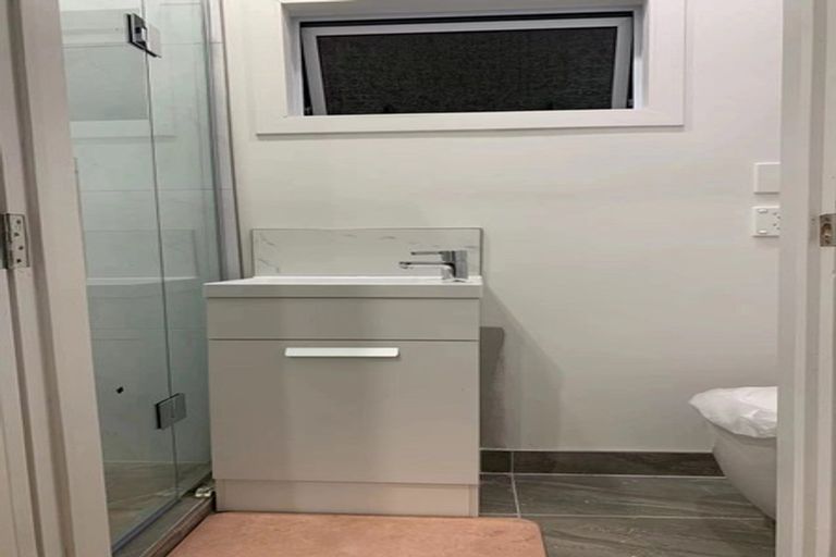 Photo of property in 122 Paremoremo Road, Lucas Heights, Auckland, 0632