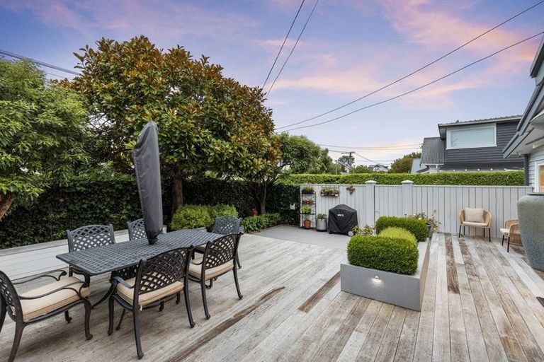 Photo of property in 16 Brenchley Avenue, Strowan, Christchurch, 8052