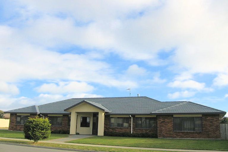 Photo of property in 144 Milne Drive, Paraparaumu, 5032