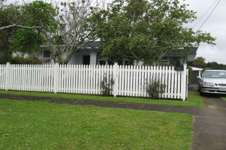 Photo of property in 58 Wellesley Road, Mangere Bridge, Auckland, 2022