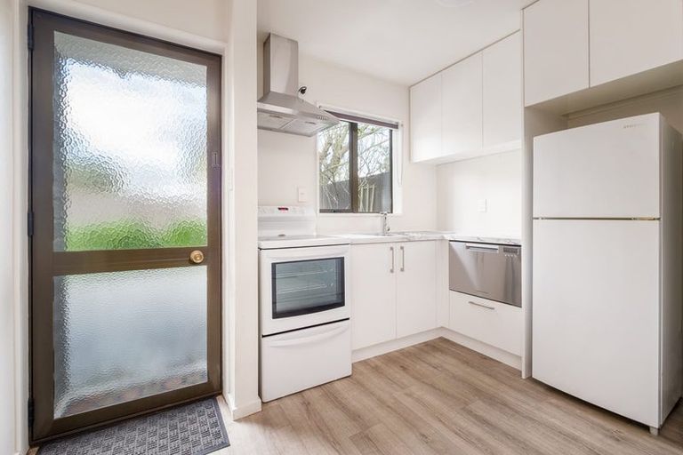 Photo of property in 2/112a Poulson Street, Addington, Christchurch, 8024