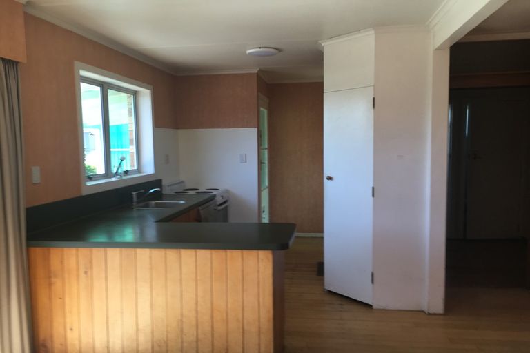 Photo of property in 11 Southsea Crescent, Silverdale, Hamilton, 3216