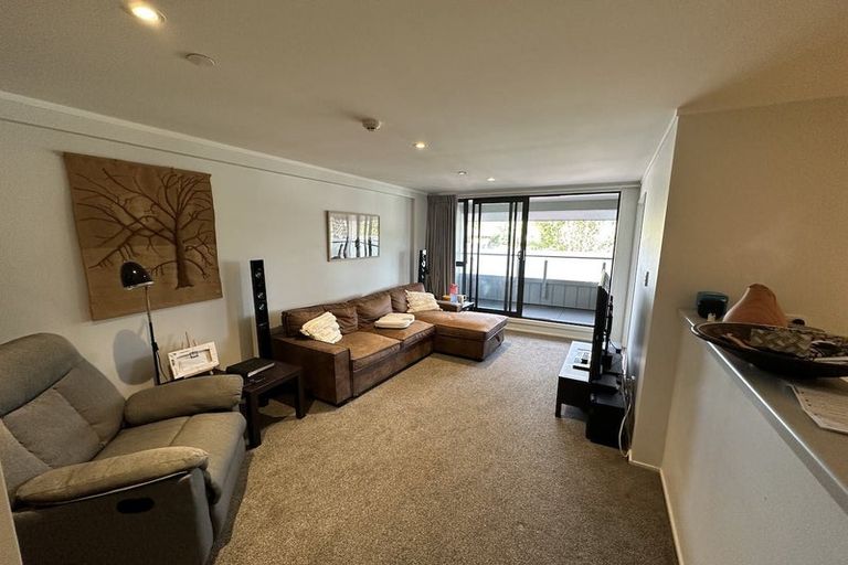 Photo of property in 9a/30 Westward Ho, Glen Eden, Auckland, 0602