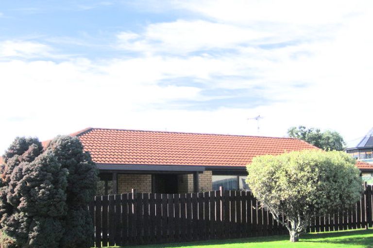 Photo of property in 48 Clivedene Street, Matua, Tauranga, 3110