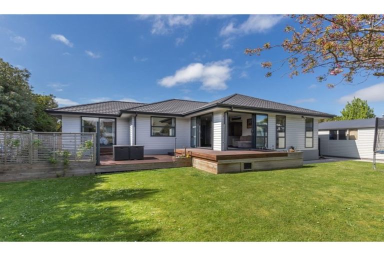 Photo of property in 68 Orrick Crescent, Avondale, Christchurch, 8061