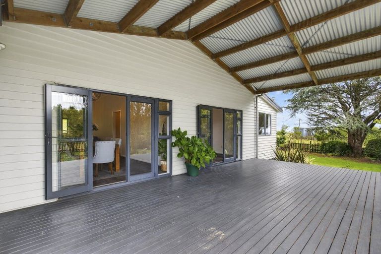 Photo of property in 327 Awai Road, Tarurutangi, New Plymouth, 4372