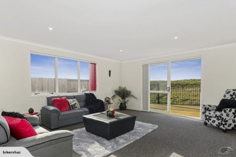 Photo of property in 10 Selliera Place, Papamoa Beach, Papamoa, 3118