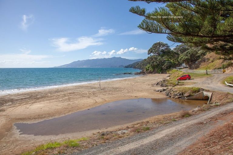 Photo of property in 14 Woods Road South, Colville, Coromandel, 3584