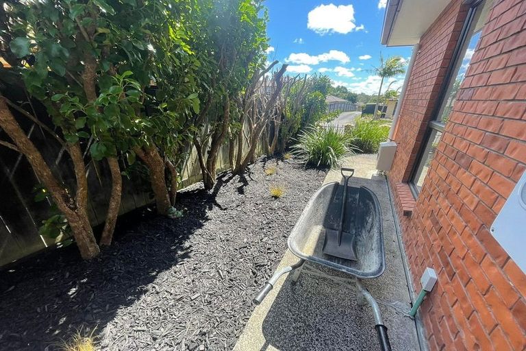 Photo of property in 38 Leafield Crescent, Henderson, Auckland, 0612