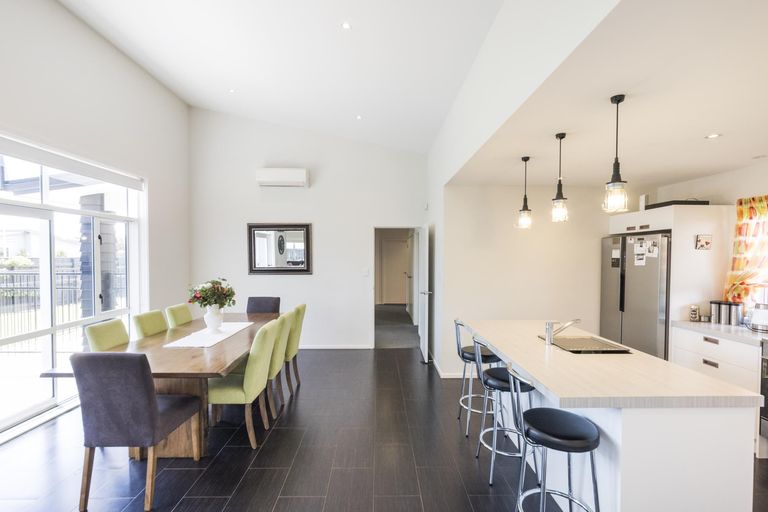 Photo of property in 2 Morocco Terrace, Kelvin Grove, Palmerston North, 4414