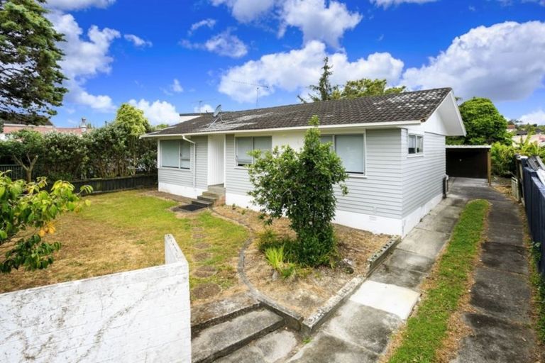 Photo of property in 135 Sunnynook Road, Forrest Hill, Auckland, 0620