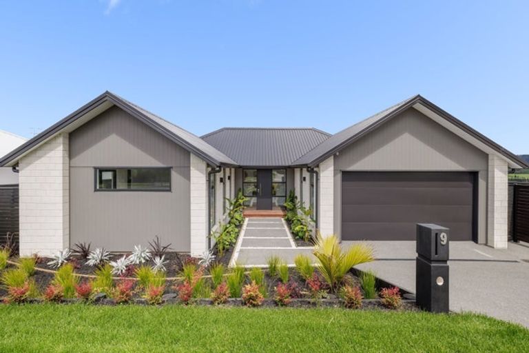 Photo of property in 9 Kahawai Place, Omokoroa, 3114