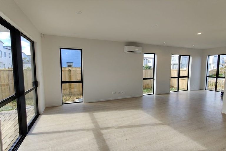 Photo of property in 27 Tumu Road, Papakura, 2110