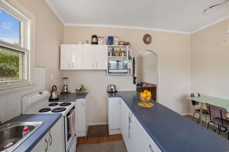 Photo of property in 17 De Lautour Road, Kaiti, Gisborne, 4010