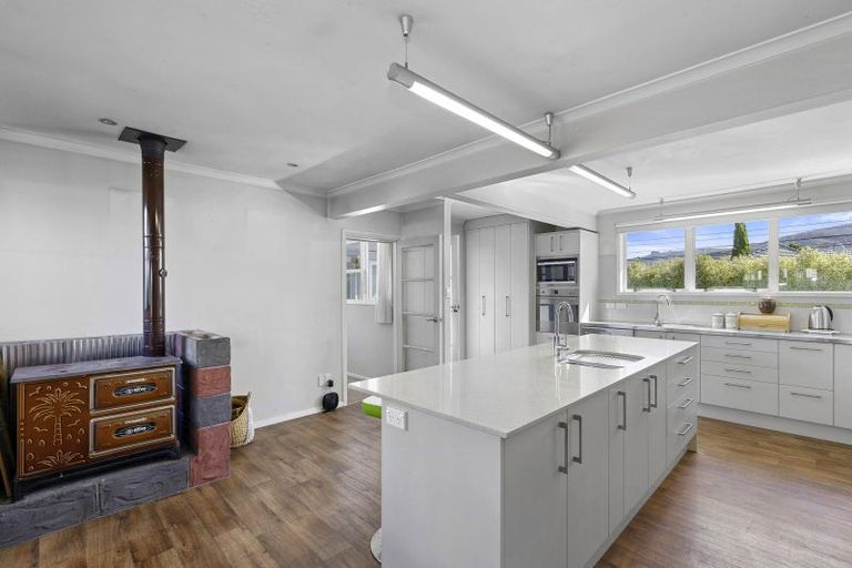 Photo of property in 83 Thackeray Street, Trentham, Upper Hutt, 5018