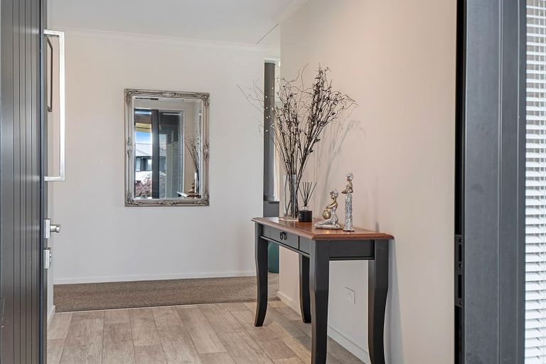 Photo of property in 9 Godley Place, Woodend, 7610