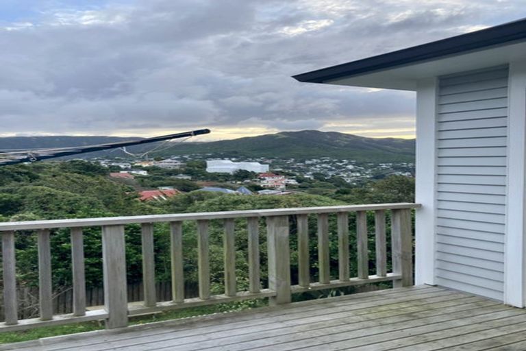 Photo of property in 11 Bankot Crescent, Ngaio, Wellington, 6035