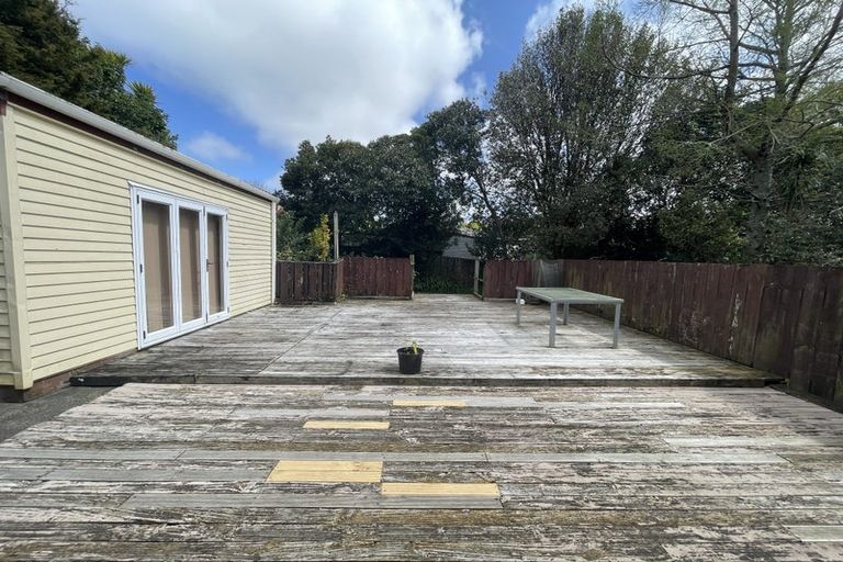 Photo of property in 5 Eagleson Street, Northcross, Auckland, 0632