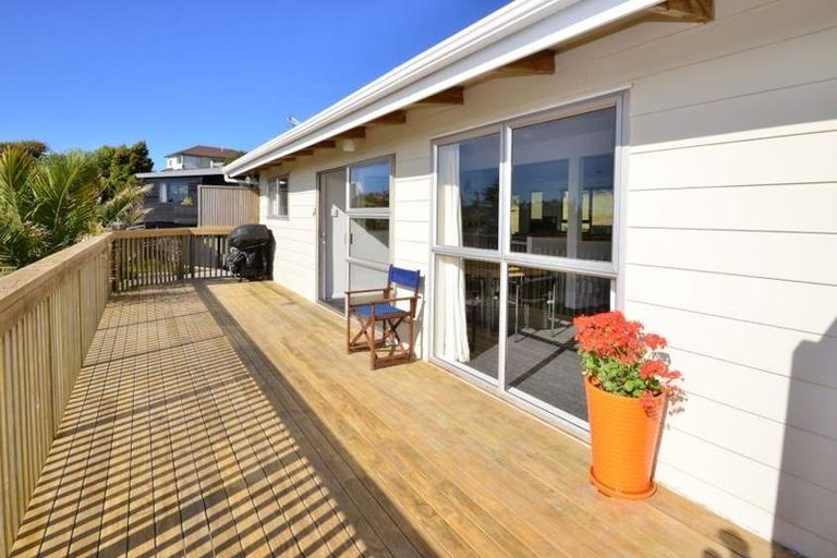 Photo of property in 15 Everard Avenue, Army Bay, Whangaparaoa, 0930