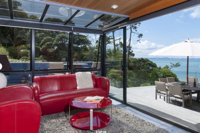 Photo of property in 21a Page Point, Mellons Bay, Auckland, 2014