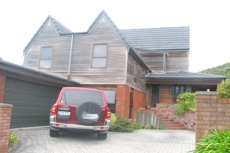 Photo of property in 59 Miromiro Road, Normandale, Lower Hutt, 5010