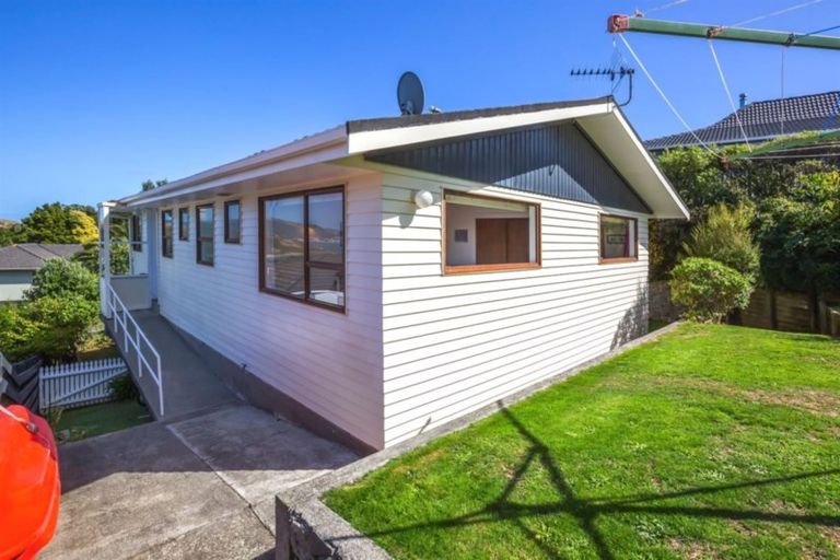 Photo of property in 15 Truro Road, Camborne, Porirua, 5026