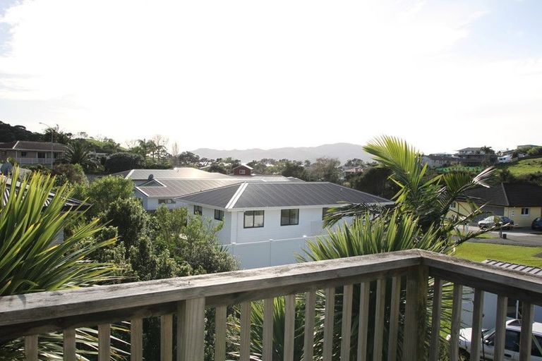 Photo of property in 6 Protea Drive, Cable Bay, 0420