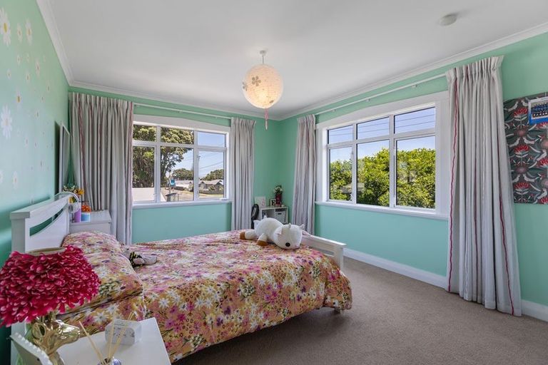 Photo of property in 42 Barriball Street, Fitzroy, New Plymouth, 4312