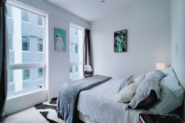 Photo of property in Terrace Heights Apartments, 8c/163 The Terrace, Wellington Central, Wellington, 6011