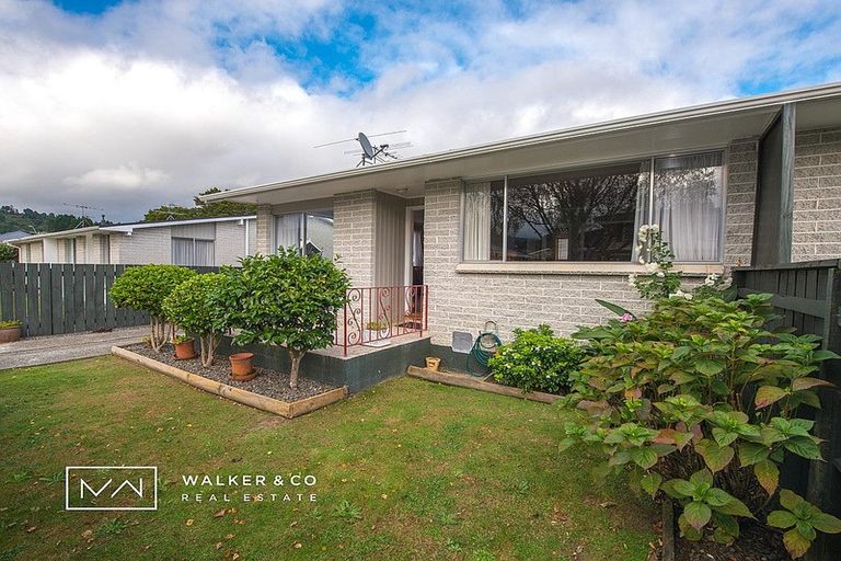 Photo of property in 5 Flavia Grove, Clouston Park, Upper Hutt, 5018