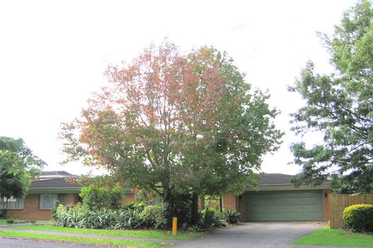 Photo of property in 5 Clyside Avenue, Half Moon Bay, Auckland, 2012