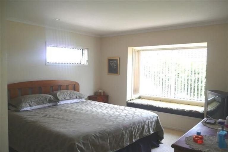 Photo of property in 17 Farringdon Avenue, Rototuna North, Hamilton, 3210