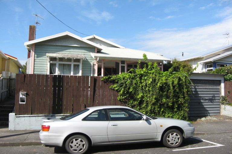 Photo of property in 7 Bulkeley Terrace, New Plymouth, 4310