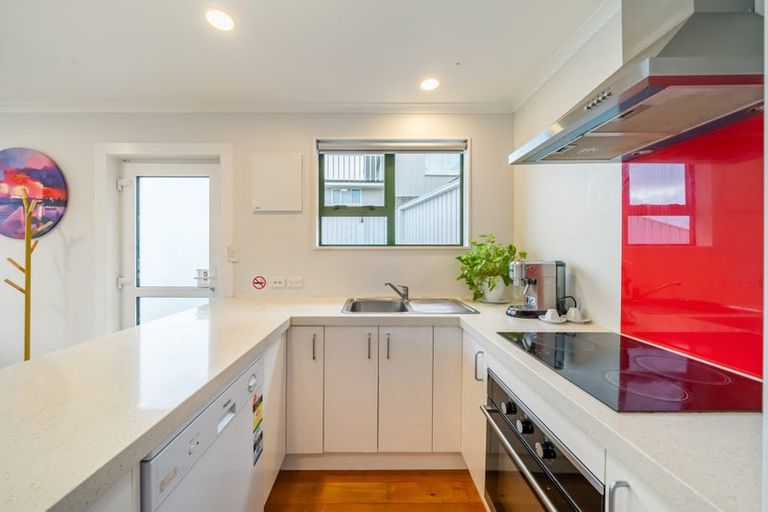 Photo of property in 4a Seatoun Heights Road, Seatoun, Wellington, 6022