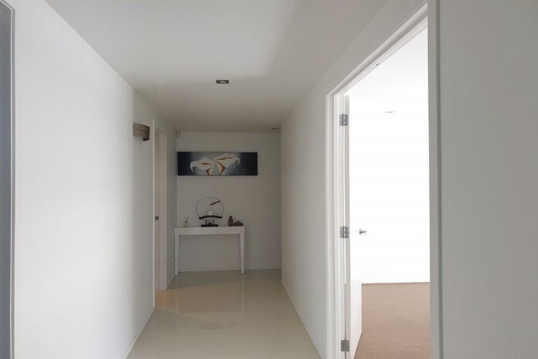 Photo of property in 72 Churchill Road, Murrays Bay, Auckland, 0630