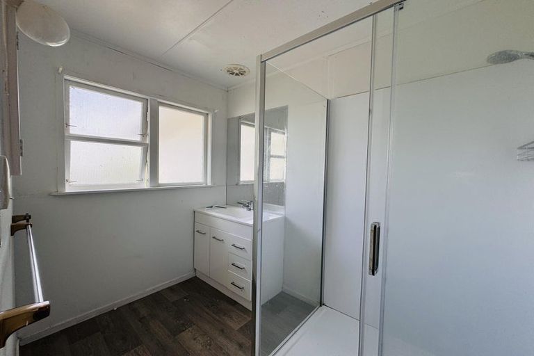 Photo of property in 43 Grey Street, Woodville, 4920