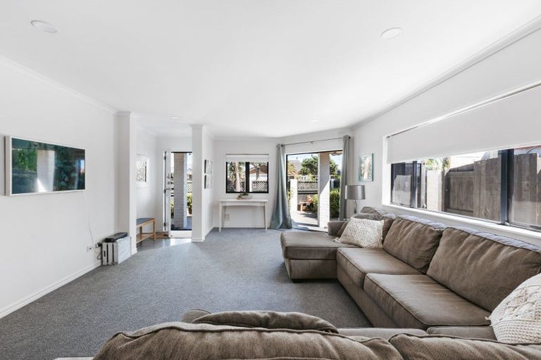 Photo of property in 59 Sandhurst Drive, Papamoa Beach, Papamoa, 3118