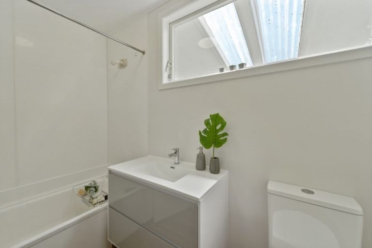 Photo of property in 4 Windsor Road, Maeroa, Hamilton, 3200