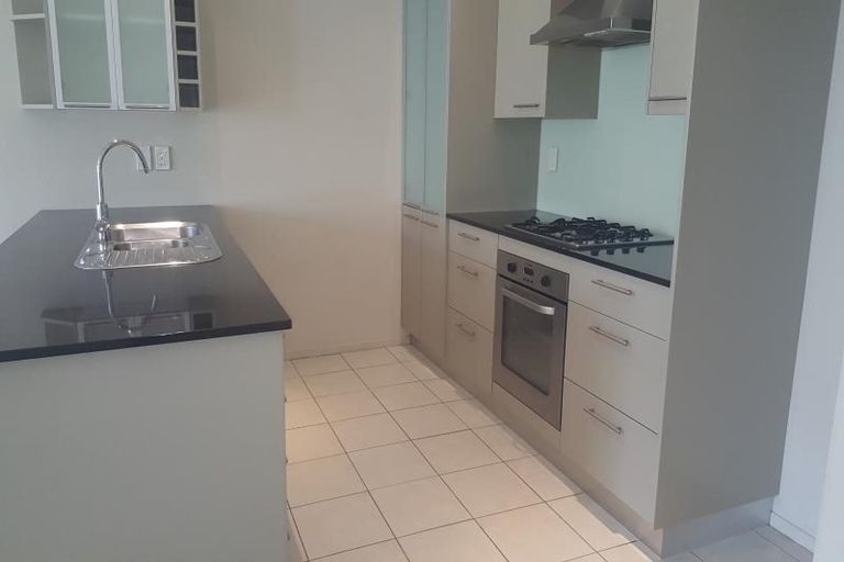 Photo of property in 21/40 Scarlet Oak Drive, Schnapper Rock, Auckland, 0632