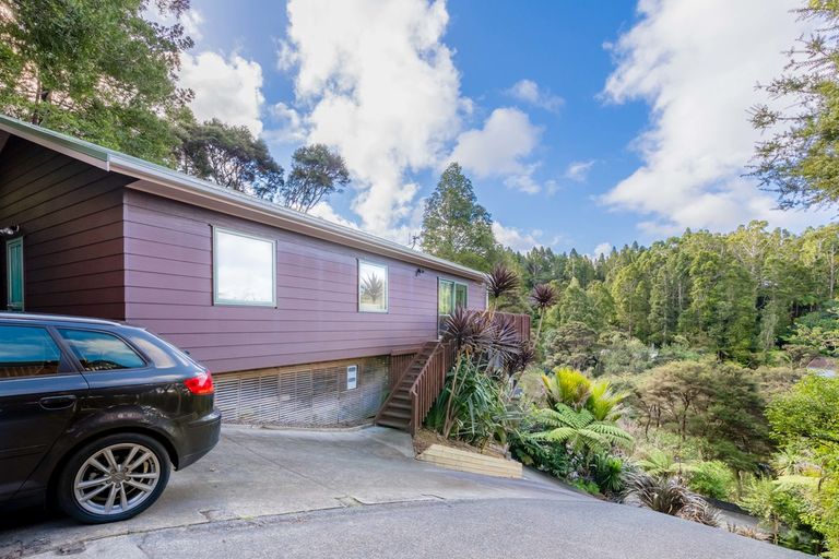 Photo of property in 85 Laingholm Drive, Laingholm, Auckland, 0604
