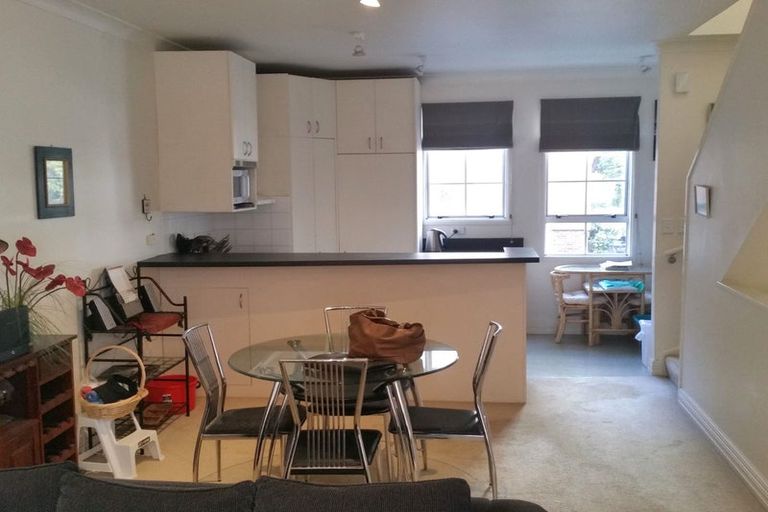 Photo of property in 66 Pipitea Street, Thorndon, Wellington, 6011