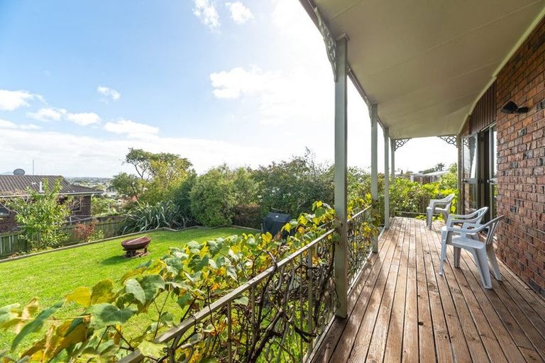 Photo of property in 80 Highland Park Drive, Highland Park, Auckland, 2010
