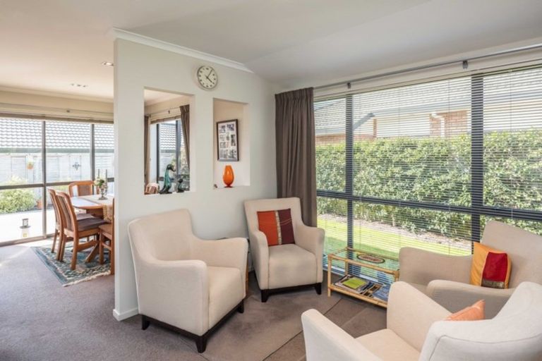 Photo of property in 25 Consort Close, Paraparaumu Beach, Paraparaumu, 5032