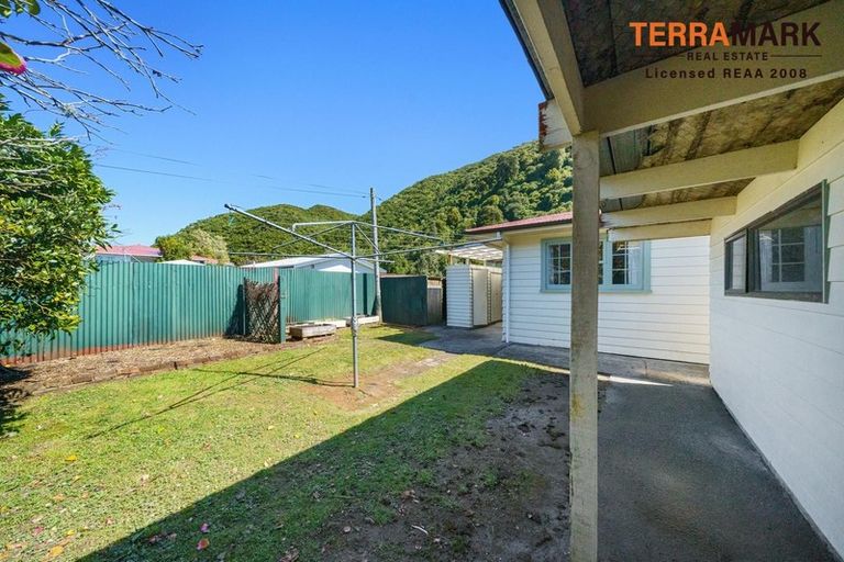 Photo of property in 32 Black Beech Street, Birchville, Upper Hutt, 5018