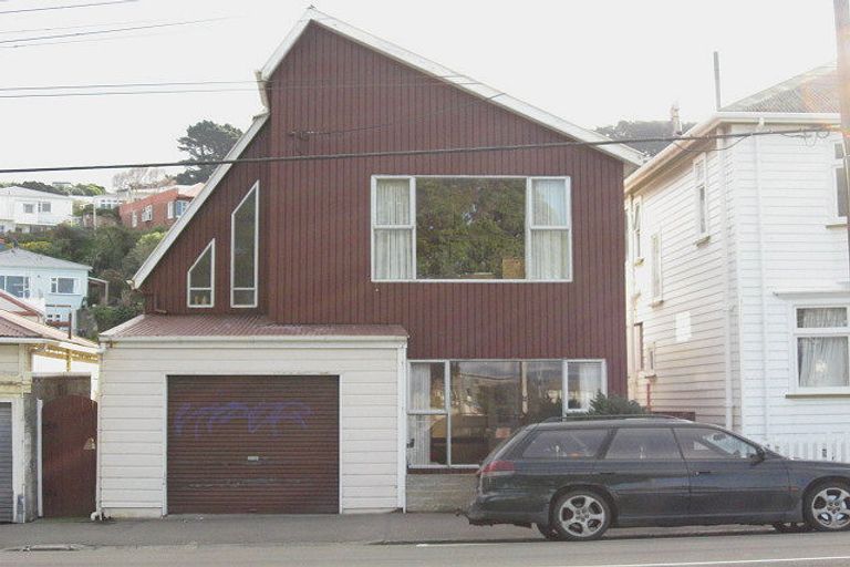 Photo of property in 28 Kilbirnie Crescent, Kilbirnie, Wellington, 6022